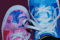 Sneakers Vans pictați manual – Charmander & Mew – unicat, mărimea 37 EU