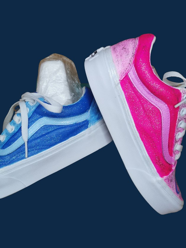 Sneakers Vans pictați manual – Charmander & Mew – unicat, mărimea 37 EU