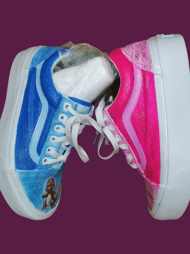 Sneakers Vans pictați manual – Charmander & Mew – unicat, mărimea 37 EU