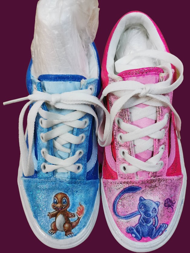 Sneakers Vans pictați manual – Charmander & Mew – unicat, mărimea 37 EU