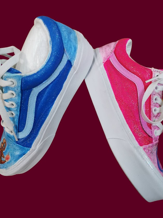 Sneakers Vans pictați manual – Charmander & Mew – unicat, mărimea 37 EU